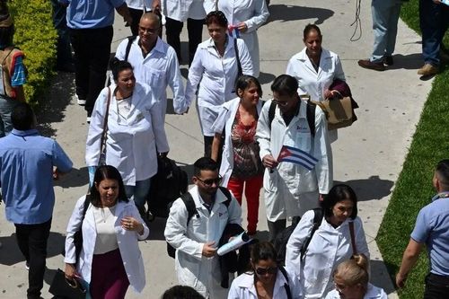 Honduras hủy bỏ thỏa thuận y tế với Cuba