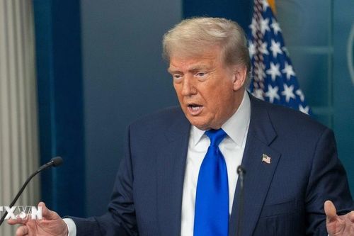 Tổng thống Donald Trump phát động cuộc chiến chống gian lận phúc lợi