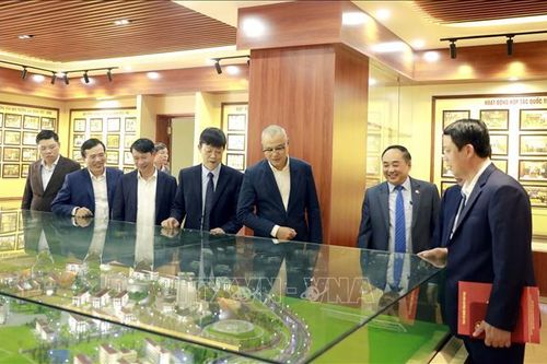 Huy động đội ngũ trí thức giải quyết những bài toán thực tế ở địa phương