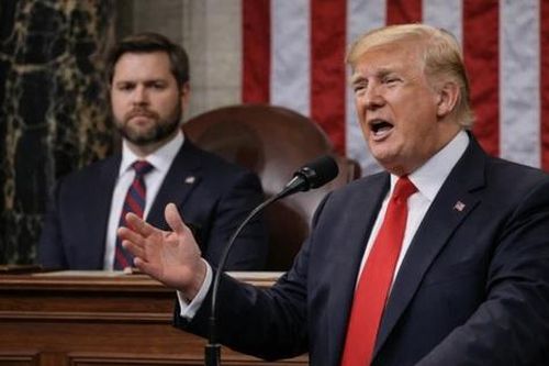 Ông Trump ca ngợi nền kinh tế 'thời kỳ hoàng kim' trong Thông điệp Liên bang dài kỷ lục