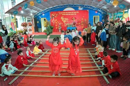 Chú trọng giáo dục lấy trẻ làm trung tâm ở Trường Mầm non Quảng Tâm