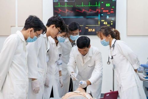TP. Hồ Chí Minh phê duyệt Đề án Chính sách đặc thù hỗ trợ đào tạo bác sĩ nội trú