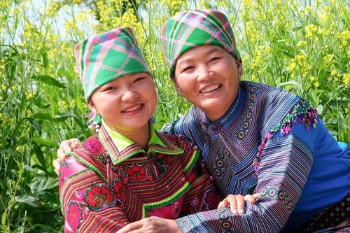 Rực rỡ xuân an cư của người Mông