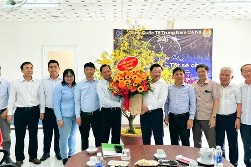 Phó Chủ tịch UBND tỉnh Trịnh Minh Hoàng thăm một số doanh nghiệp đầu xuân Bính Ngọ 2026