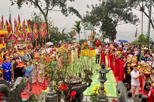 Khai hội đền Mẫu Thác Bà xuân Bính Ngọ 2026