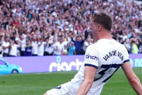 Liverpool nhắm Van de Ven thay Van Dijk, Chelsea theo dõi sát Cristiano Ronaldo
