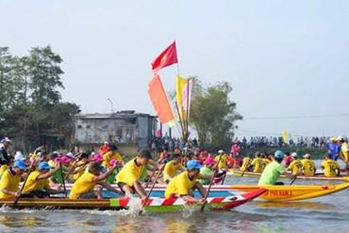 Hàng ngàn người cổ vũ giải đua ghe phường Hương Thủy lần I - 2026