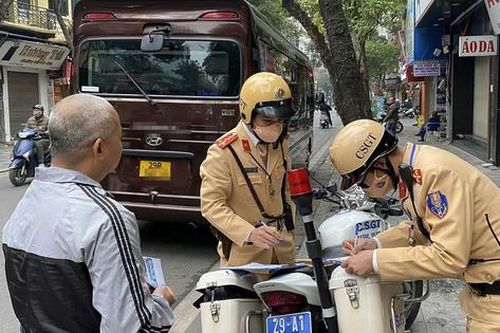 Hà Nội: Xử lý 370 trường hợp vi phạm trong thời gian thí điểm hạn chế xe ở phố cổ