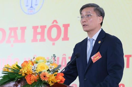 Petrosetco (PET) bảo lãnh hai công ty con vay vốn tại ngân hàng