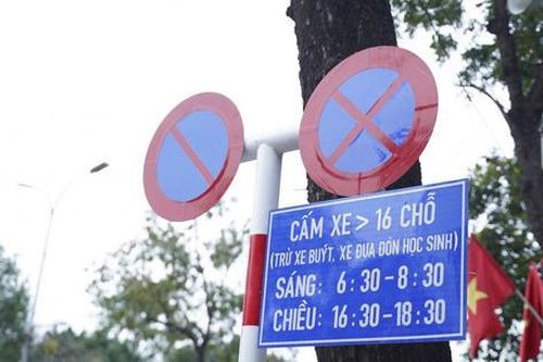 Hà Nội đề xuất mở rộng phạm vi hạn chế xe trên 16 chỗ tại khu vực phố cổ