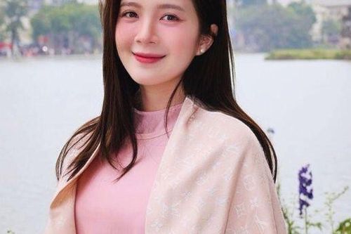 Ngọc Huyền tiết lộ về cái Tết đầu tiên sau khi lấy Đình Tú: 'Tôi đã 'hòa tan' với gia đình chồng'