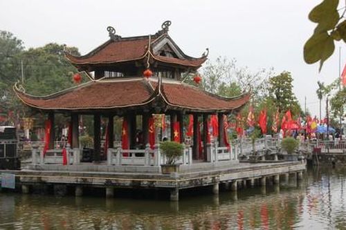 Khai hội đền Hát Môn: Nhắc nhở mọi người nhớ về cội nguồn dân tộc