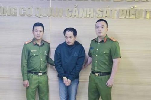 Bắt khẩn cấp đối tượng sử dụng công nghệ cao lừa đảo chiếm đoạt tài sản