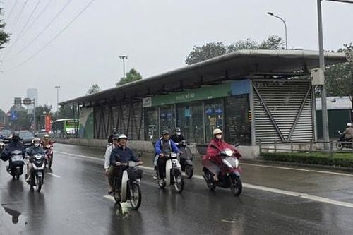 Hà Nội tiếp tục mưa, lạnh, nồm ẩm