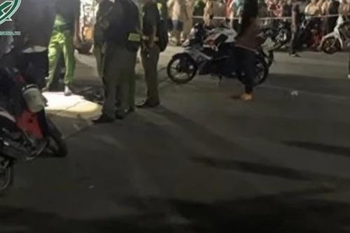 Phát hiện vợ ngoại tình, chồng rình chém 'bạn trai' của vợ trước phòng trọ rồi đi đầu thú