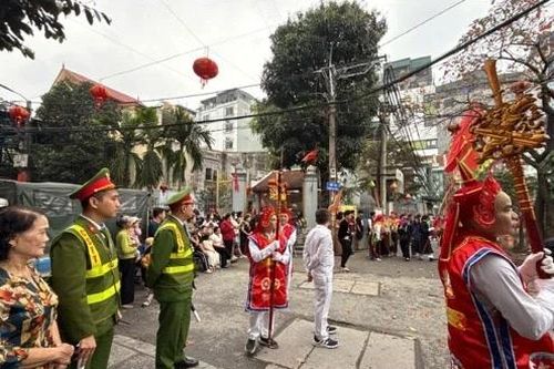 Đảo đảm an ninh trật tự lễ hội truyền thống làng Triều Khúc