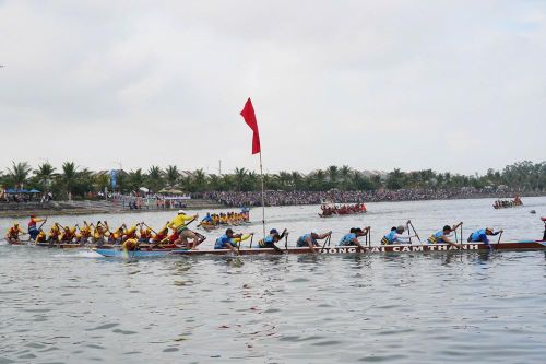 Sôi động giải đua thuyền tranh cúp FVG
