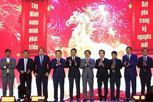 Tây Ninh nhất quán quan điểm đồng hành, tạo dựng môi trường phát triển ổn định