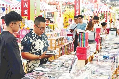 Lan tỏa văn hóa đọc từ lễ hội Đường sách Tết
