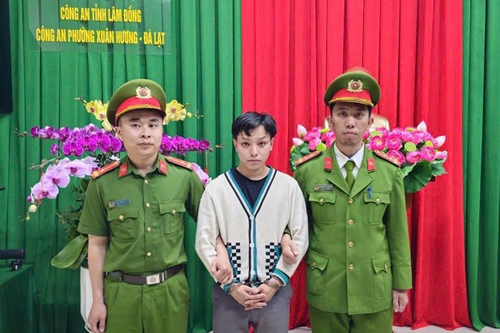 Bắt khẩn cấp đối tượng lao xe ô tô vào đám đông tại Đà Lạt