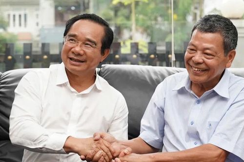 Chủ tịch UBND TPHCM Nguyễn Văn Được thăm, tri ân thầy thuốc lão thành