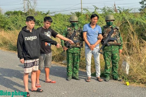 Bắt giữ các đối tượng nhập cảnh trái phép