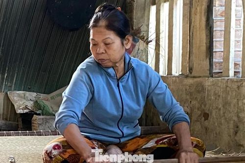 Chiếu Cẩm Nê - Làng nghề chỉ còn... một người