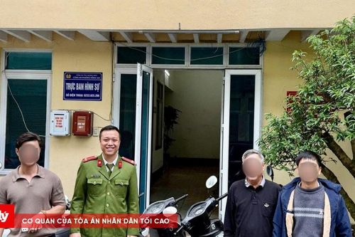 29 Tết đi nhầm xe người khác, mùng 7 mới biết để trình báo