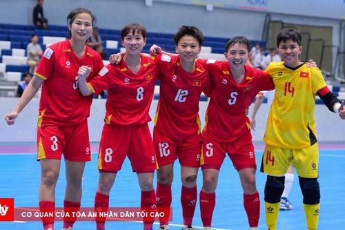 Việt Nam ngược dòng kịch tính, hạ Myanmar 5-2 vào bán kết futsal nữ Đông Nam Á