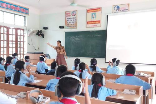 Nhiều giáo viên, nhân viên hợp đồng tại Nghệ An bị chậm lương