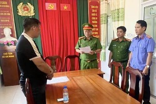 Phê chuẩn Quyết định khởi tố bị can và Lệnh tạm giam đối với nhân viên 'tham ô tài sản'