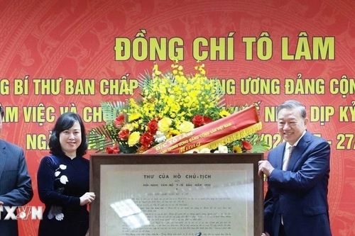 Ngày Thầy thuốc Việt Nam 27/2: Y tế vì mục tiêu nâng cao sức khỏe nhân dân