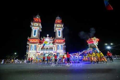 Tây Ninh bùng nổ sức hút du lịch mùa lễ hội tháng Giêng