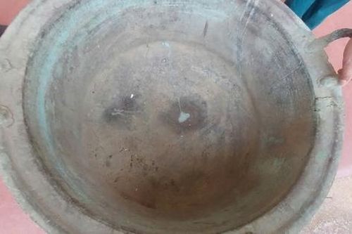 Cận cảnh những cổ vật hàng trăm năm nhiều lần bị trộm nhưng 'tự quay về' với bản làng