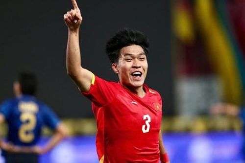Trung vệ Lý Đức chia tay CLB Công an Hà Nội