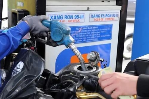Giá xăng đồng loạt tăng mạnh từ 15h ngày 26/2