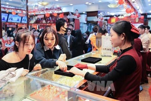 Vía Thần Tài: Giữ 'lộc' văn hóa, đừng để mất 'lộc' lý trí