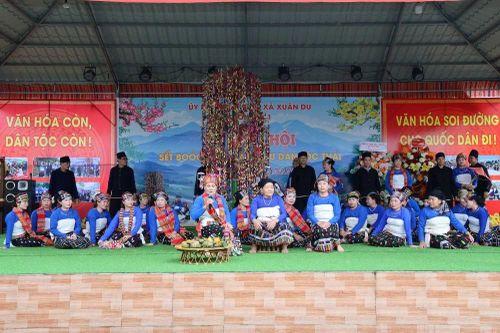 Người dân nô nức trẩy hội Sết Boóc Mạy năm 2026