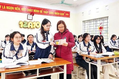 Kỳ thi riêng: Thêm cơ hội, tăng áp lực