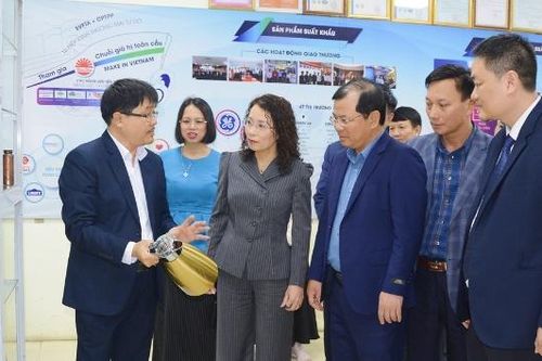 Phó Bí thư Thường trực Tỉnh ủy Nguyễn Thị Hương kiểm tra tình hình thực hiện nhiệm vụ đầu năm 2026 tại một số đơn vị, địa phương