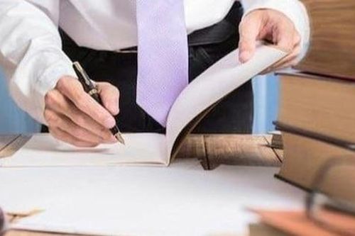 Thẩm quyền xét thi đua đối với công chức biệt phái