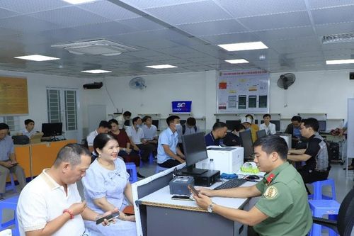 Công an tỉnh Đồng Nai tập trung giải quyết thủ tục hành chính cho người dân sau Tết