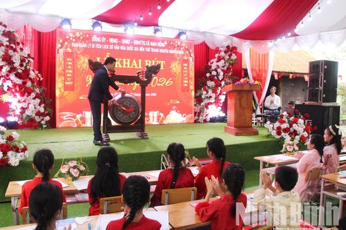 Lễ khai bút Xuân Bính Ngọ tại Đền thờ Trạng nguyên Nguyễn Hiền