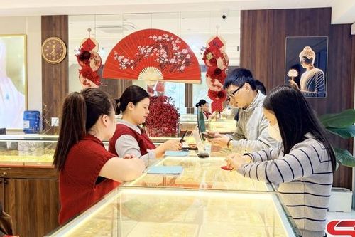 Nhộn nhịp thị trường vàng Ngày vía Thần Tài