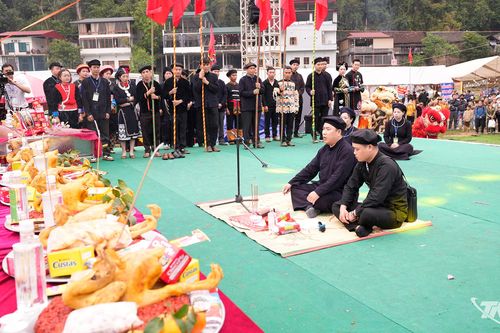 Lễ hội Lồng tồng Ba Bể năm 2026: Rộn ràng sắc xuân vùng hồ
