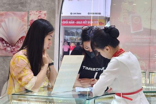 Không còn cảnh chen chúc như mọi năm