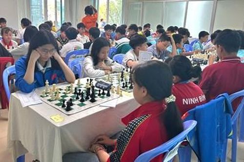 Gần 700 kỳ thủ tranh tài giải cờ vua, cờ tướng các nhóm tuổi tại Huế