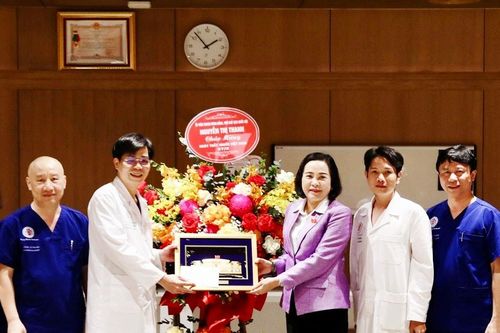 Phó Chủ tịch Quốc hội Nguyễn Thị Thanh thăm, chúc mừng Viện Bảo vệ, chăm sóc sức khỏe cán bộ Trung ương