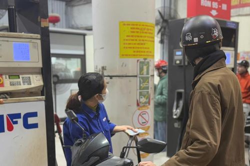 Giá xăng tăng mạnh từ 15h hôm nay