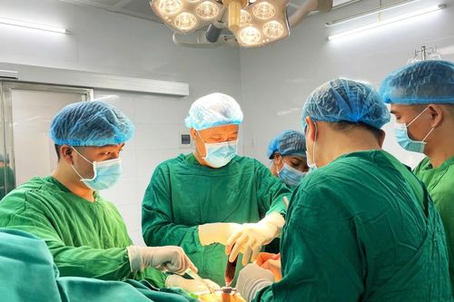 Làm chủ kỹ thuật chuyên sâu, nâng cao chất lượng khám, chữa bệnh